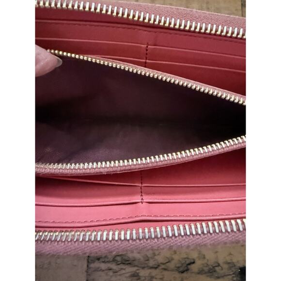 Miu Miu Wallet Womens Pink Croc Embossed Zip Around Leather Clutch Purse Italy - Picture 10 of 12